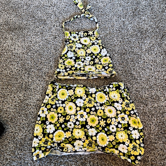 Motel Rocks women’s Floral Halter Top And Skirt set - Picture 1 of 2